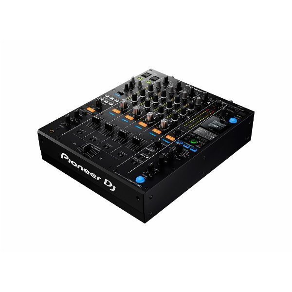 Platine pioneer CDJ-900 nexus et table de Mixage