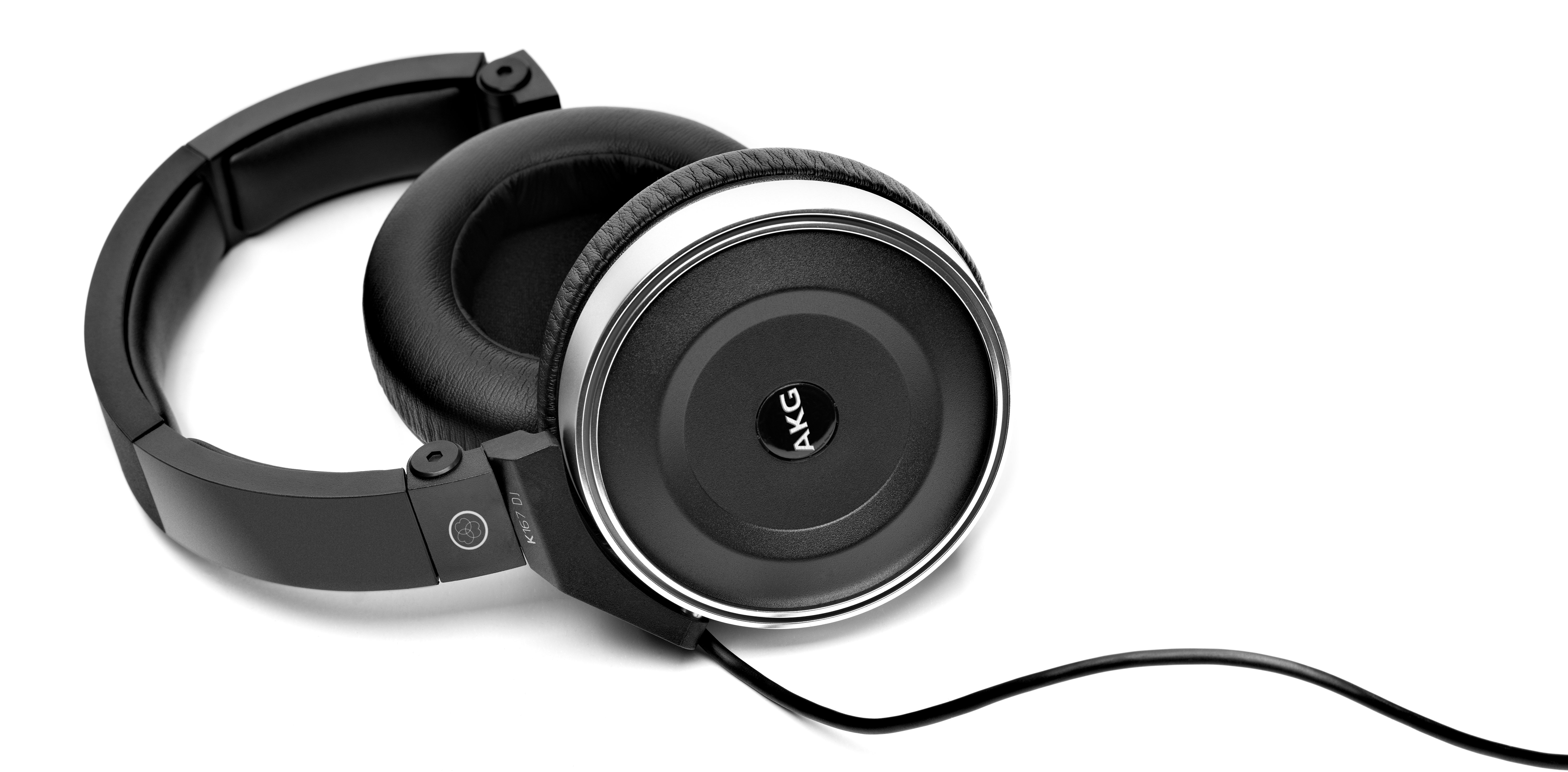dj akg