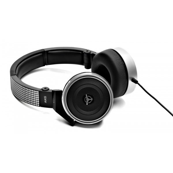 AKG K67