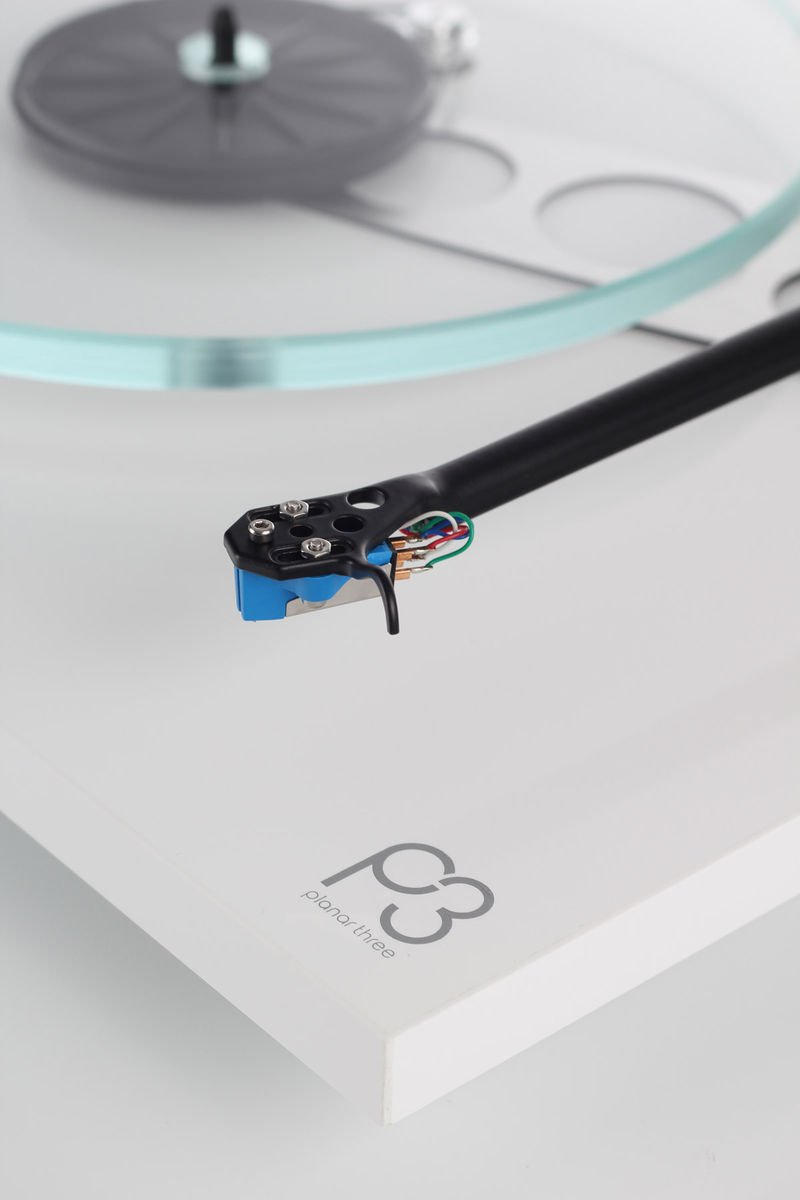 REGA PLANAR3 (blanc ou noire laqué)
