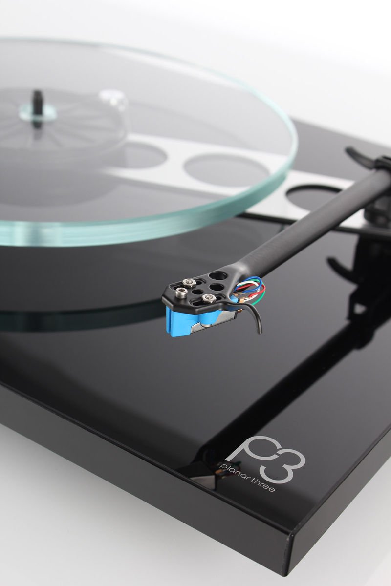 REGA PLANAR3 (blanc ou noire laqué)