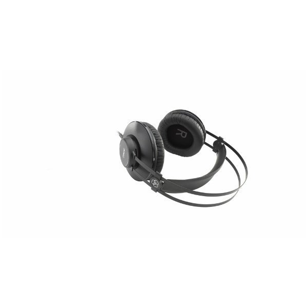 K52  Closed-back headphones